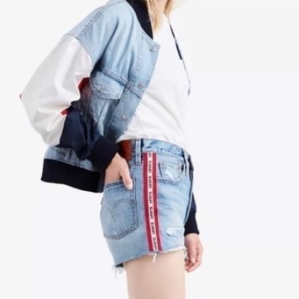 Levi’s | Women’s Blue Denim Premium 501 Buttonfly Logo Stripe Jean Shorts, Sz 27